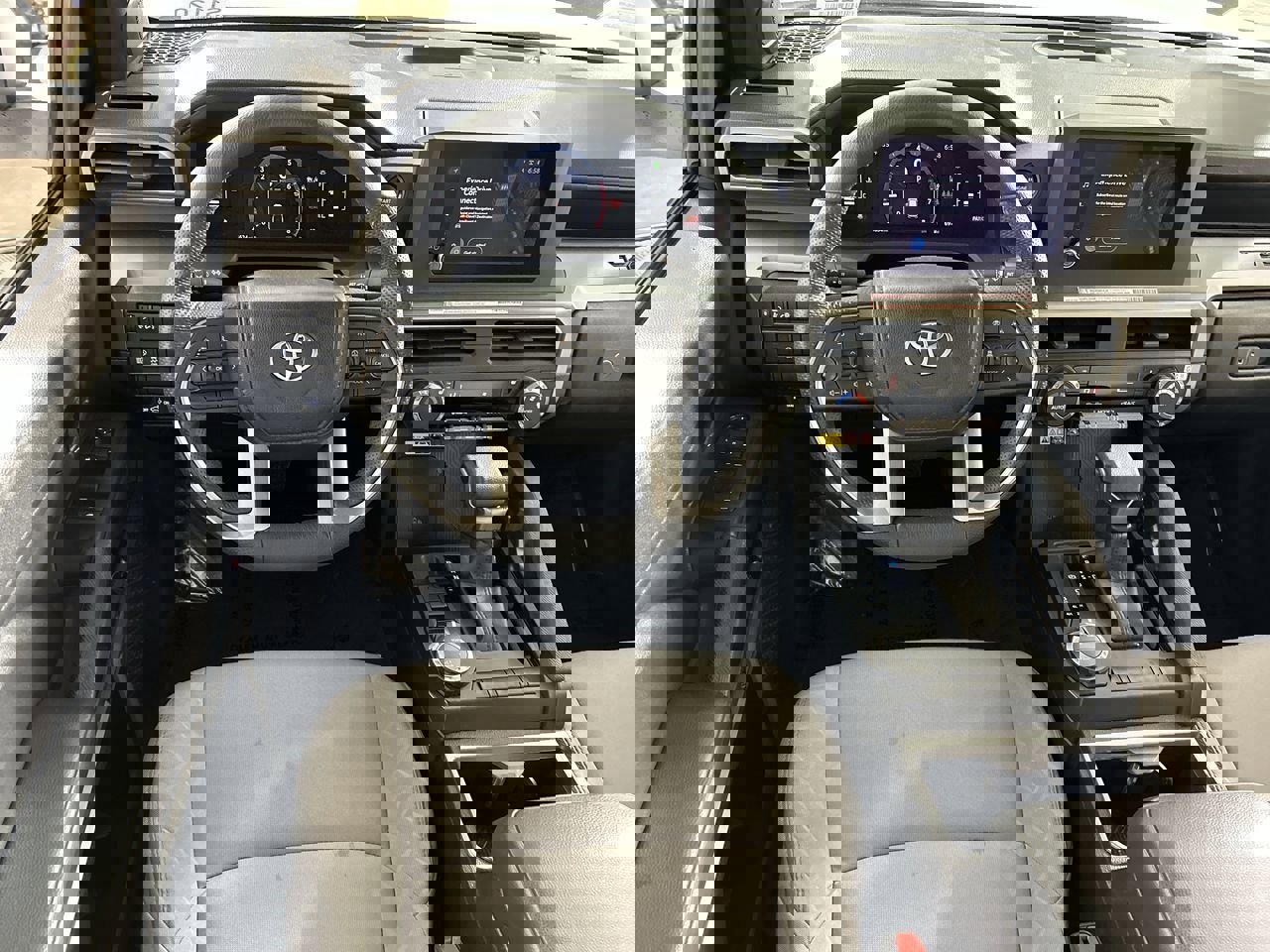 Used 2025 Toyota Tacoma SR5 image 21