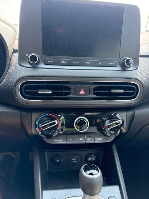 Used 2023 Hyundai Kona SE FWD image 9