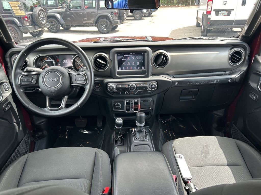 Used 2021 Jeep Wrangler Unlimited Sport image 32