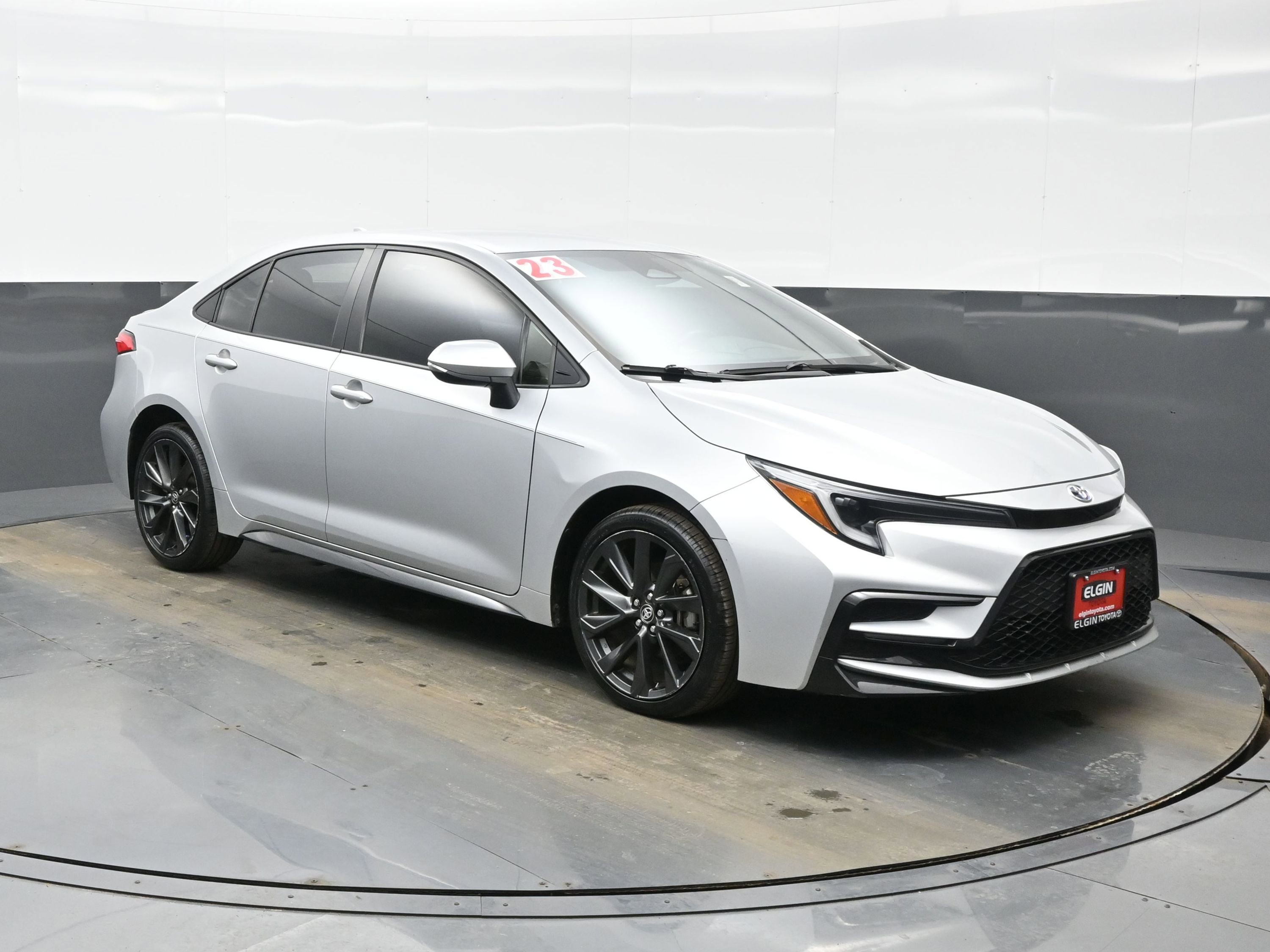 Used 2023 Toyota Corolla SE image 8