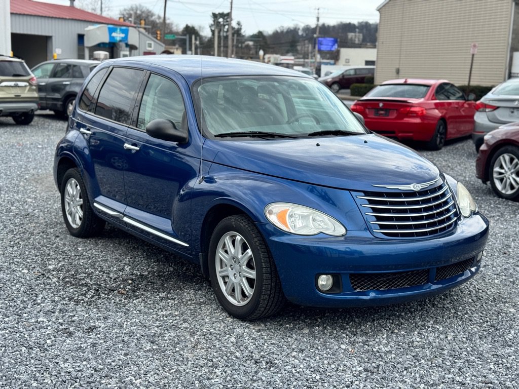 Used 2010 Chrysler PT Cruiser w/ Convenience Group FWD image 3