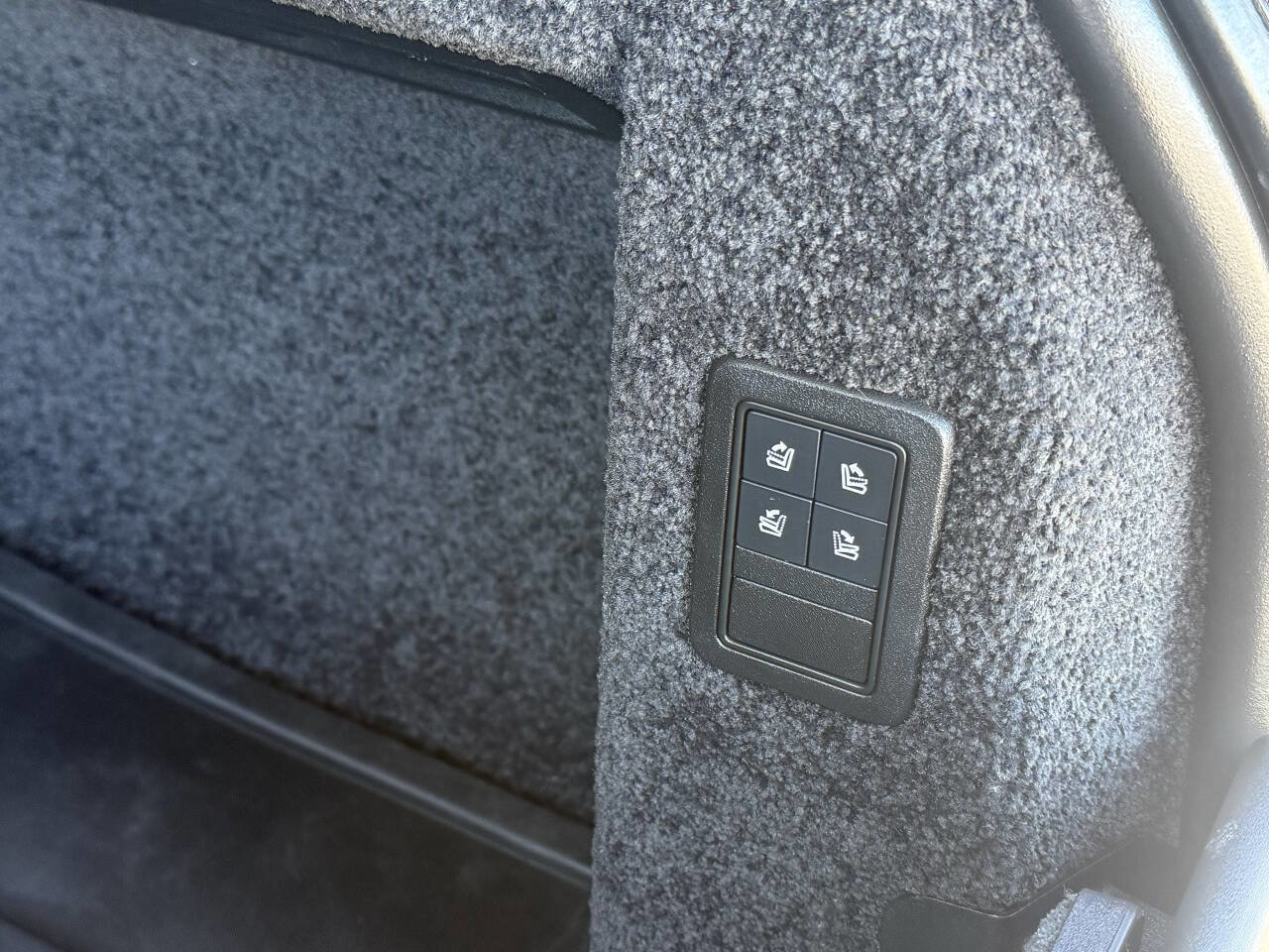 Used 2016 Land Rover Range Rover Supercharged image 24