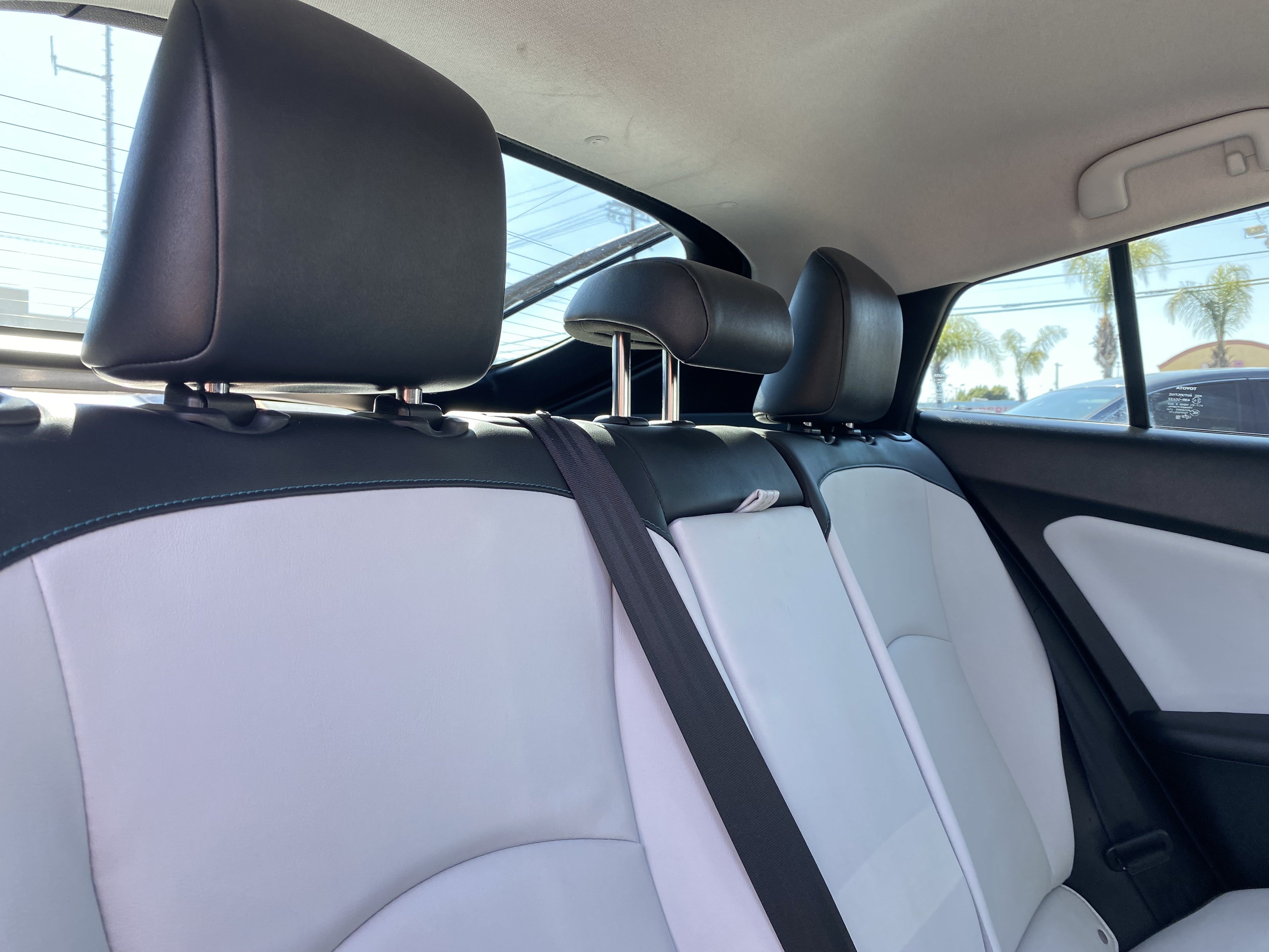 Used 2022 Toyota Prius XLE w/ Advanced Technology Package FWD image 24