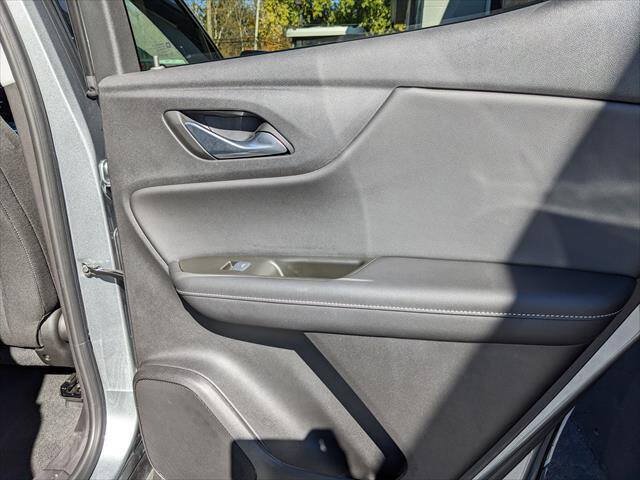 Used 2025 Chevrolet Blazer LT w/ Convenience Package FWD image 18