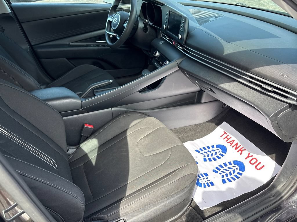 Used 2021 Hyundai Elantra SEL FWD image 13