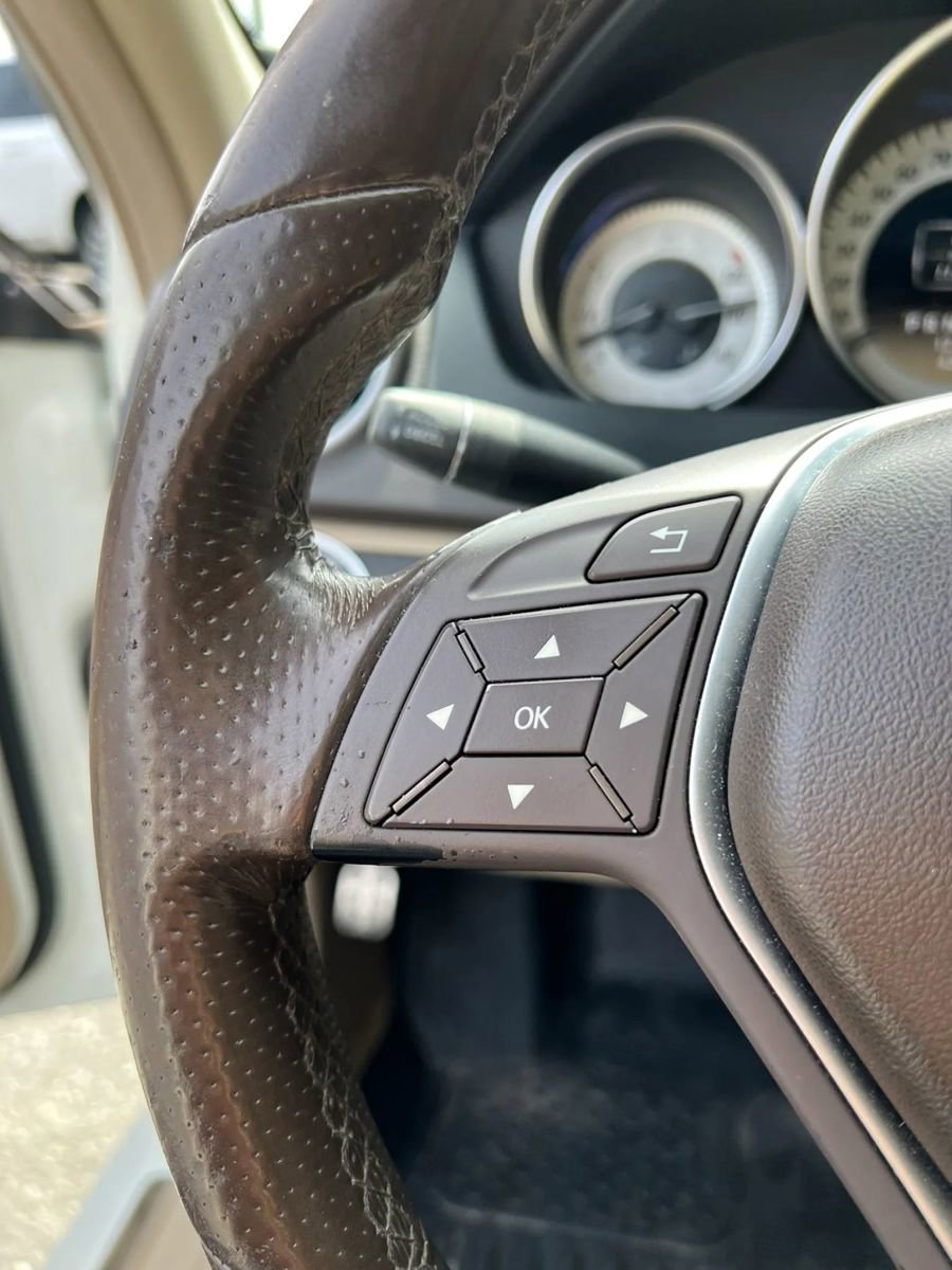 Used 2012 Mercedes-Benz C 250 Sedan image 13