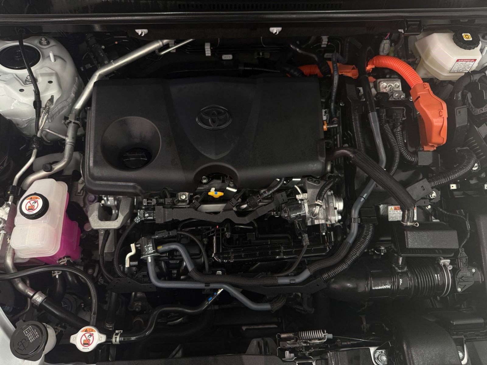 Used 2024 Toyota RAV4 Limited AWD/4WD image 32