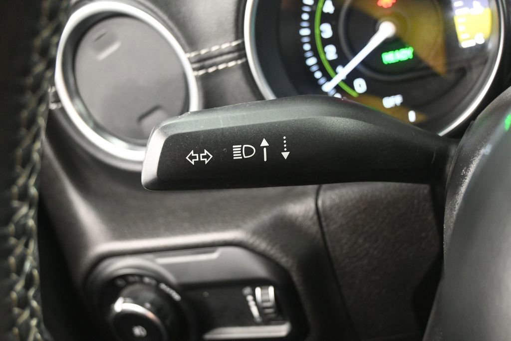 Used 2023 Jeep Wrangler Unlimited Sahara w/ Cold Weather Group AWD/4WD image 19