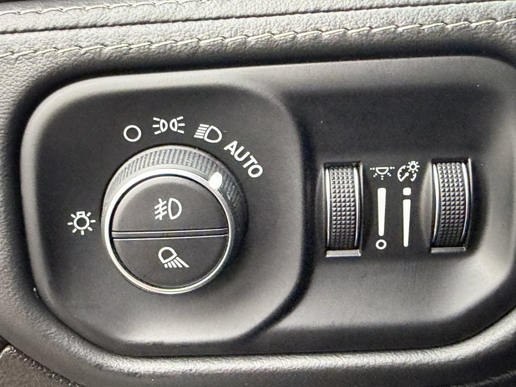 Used 2021 RAM 1500 Limited w/ Night Edition AWD/4WD image 33