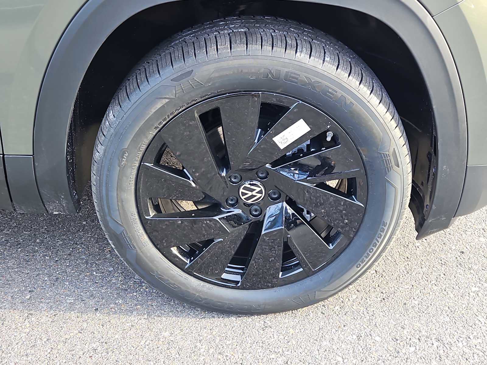 New 2026 Volkswagen Atlas Cross Sport SE image 3