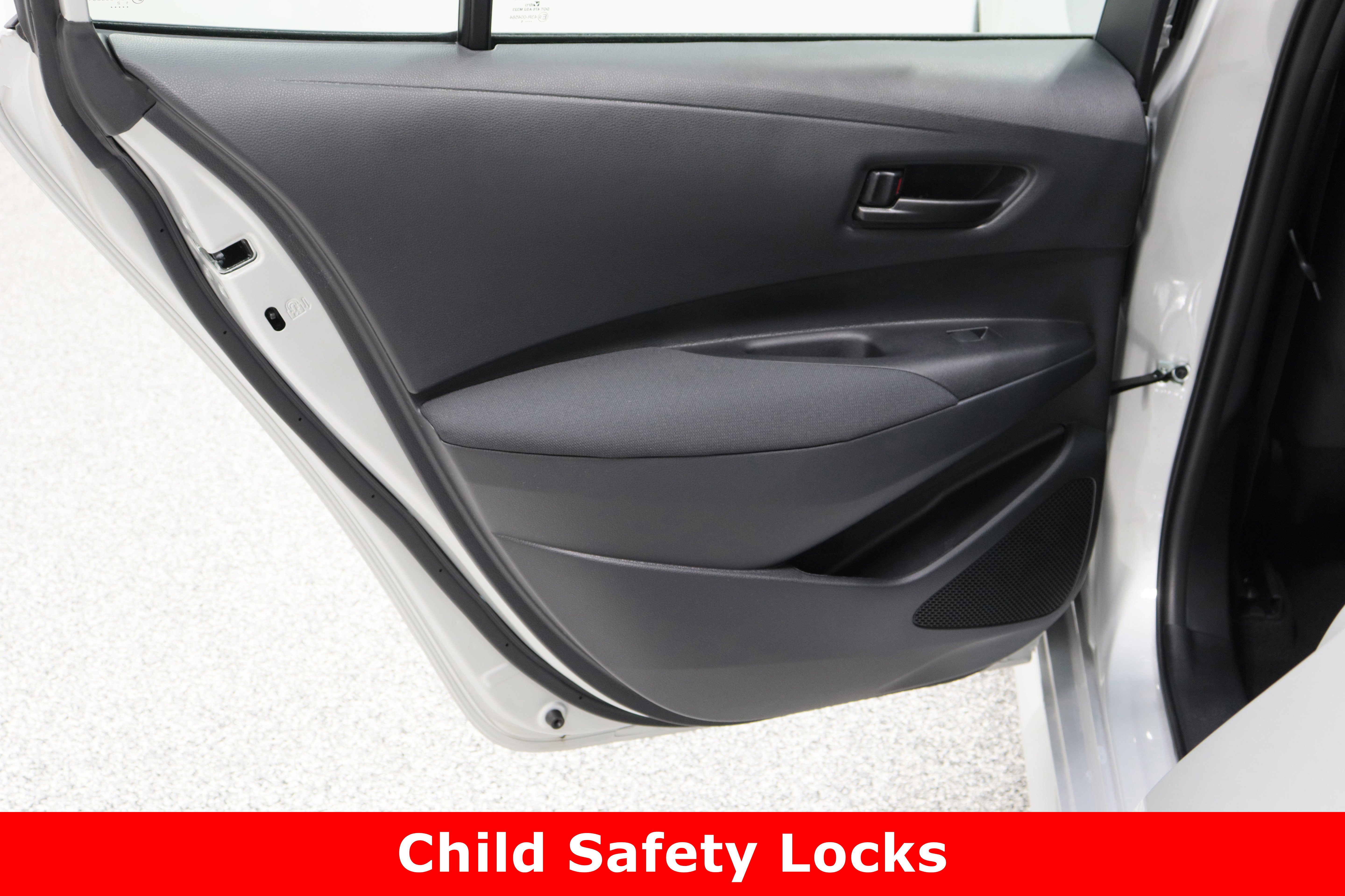 Used 2025 Toyota Corolla LE image 23