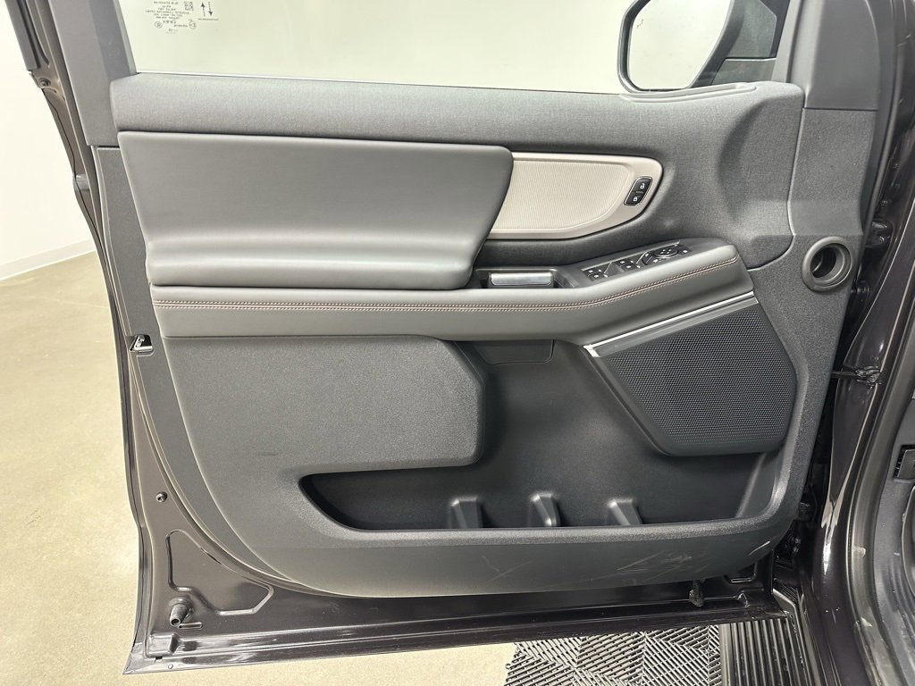 New 2025 Ford Expedition Max Active image 15