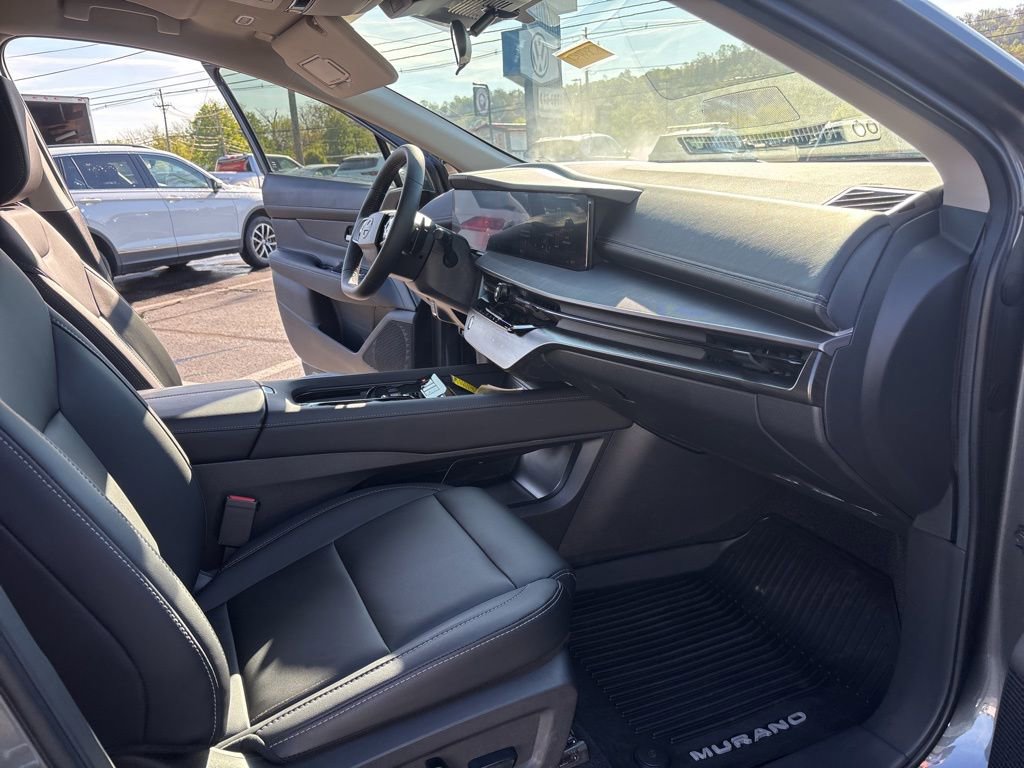 Used 2025 Nissan Murano SV image 32