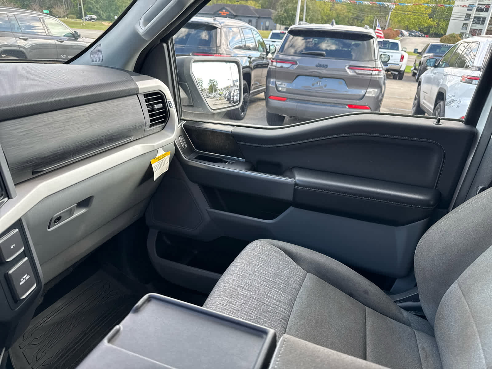 Used 2022 Ford F150 XLT w/ Equipment Group 301A Mid image 30