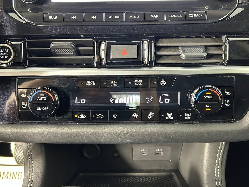 Used 2024 Nissan Pathfinder Platinum AWD/4WD image 23