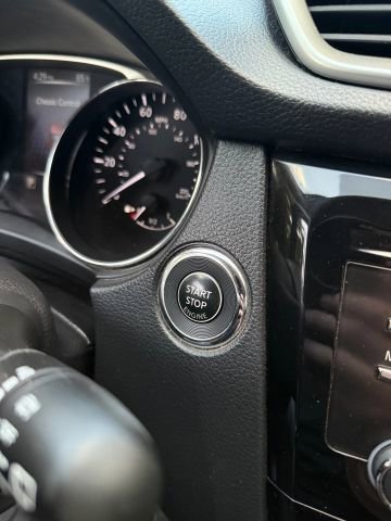 Used 2015 Nissan Rogue SV image 29