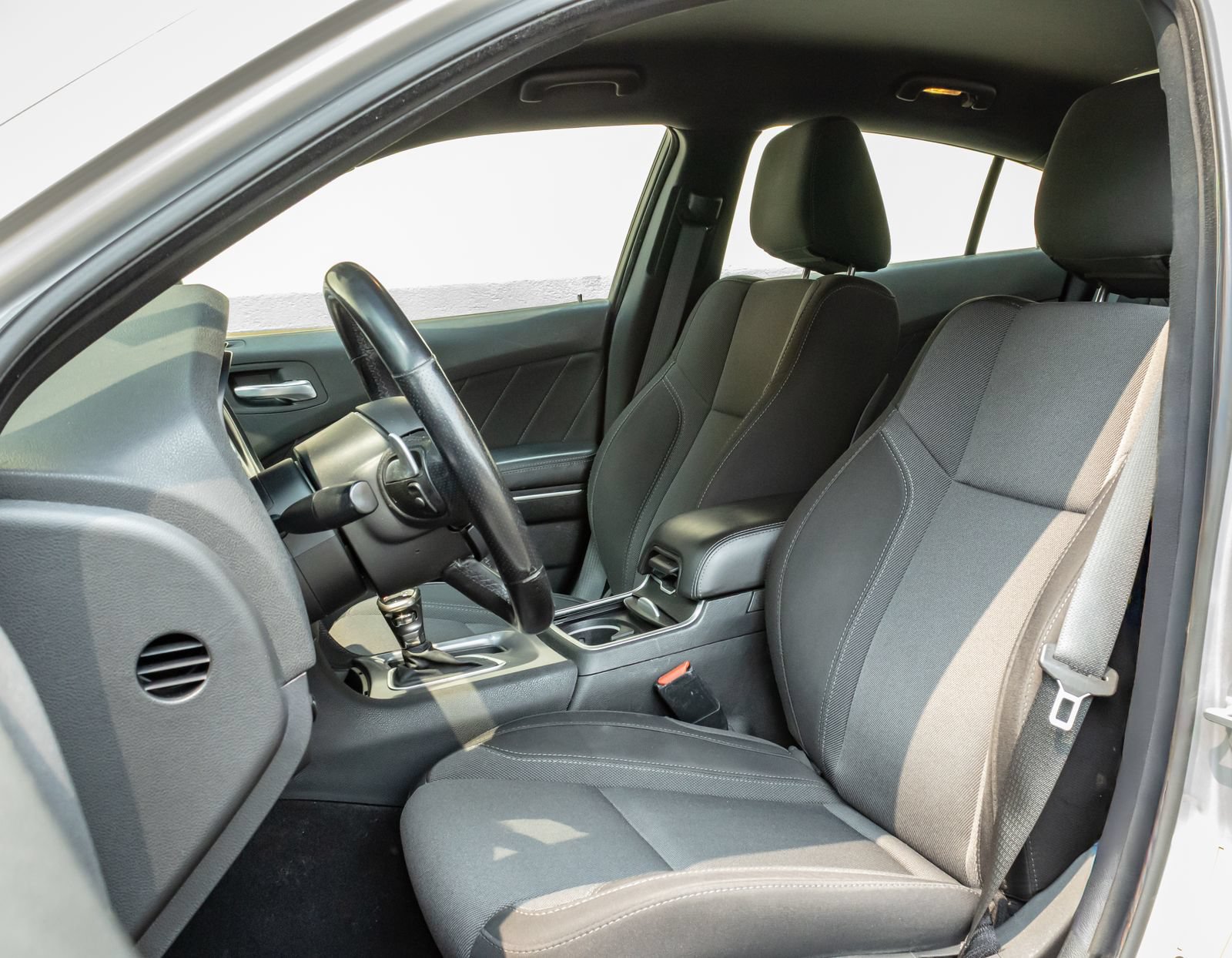 Used 2019 Dodge Charger SXT AWD/4WD image 13