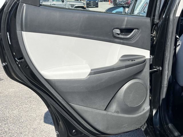 Used 2023 Hyundai Kona SE w/ Cargo Package image 16