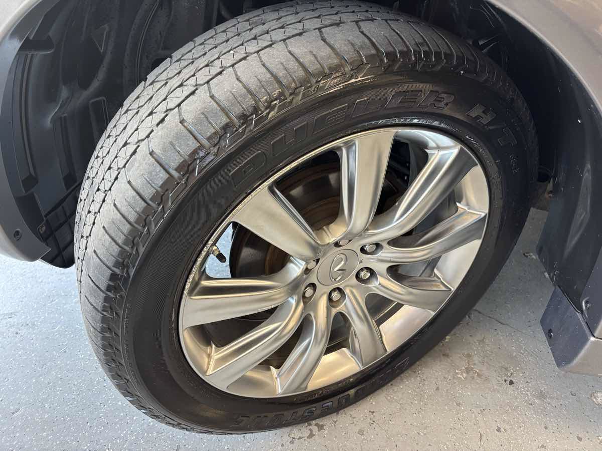 Used 2014 INFINITI QX80 2WD w/ Deluxe Touring Package image 32
