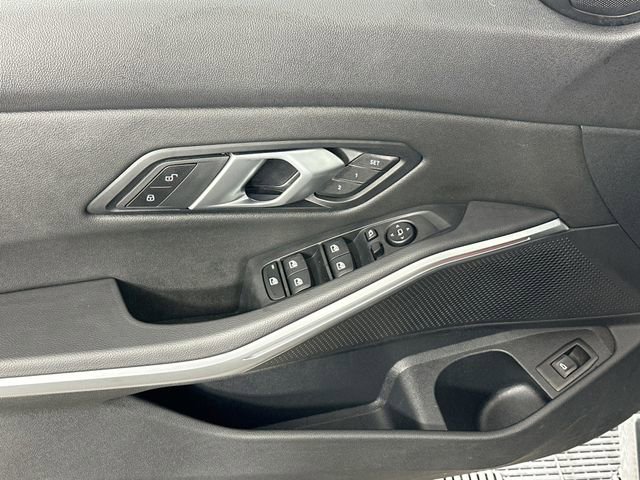 Used 2025 BMW 330i xDrive Sedan w/ Convenience Package image 24