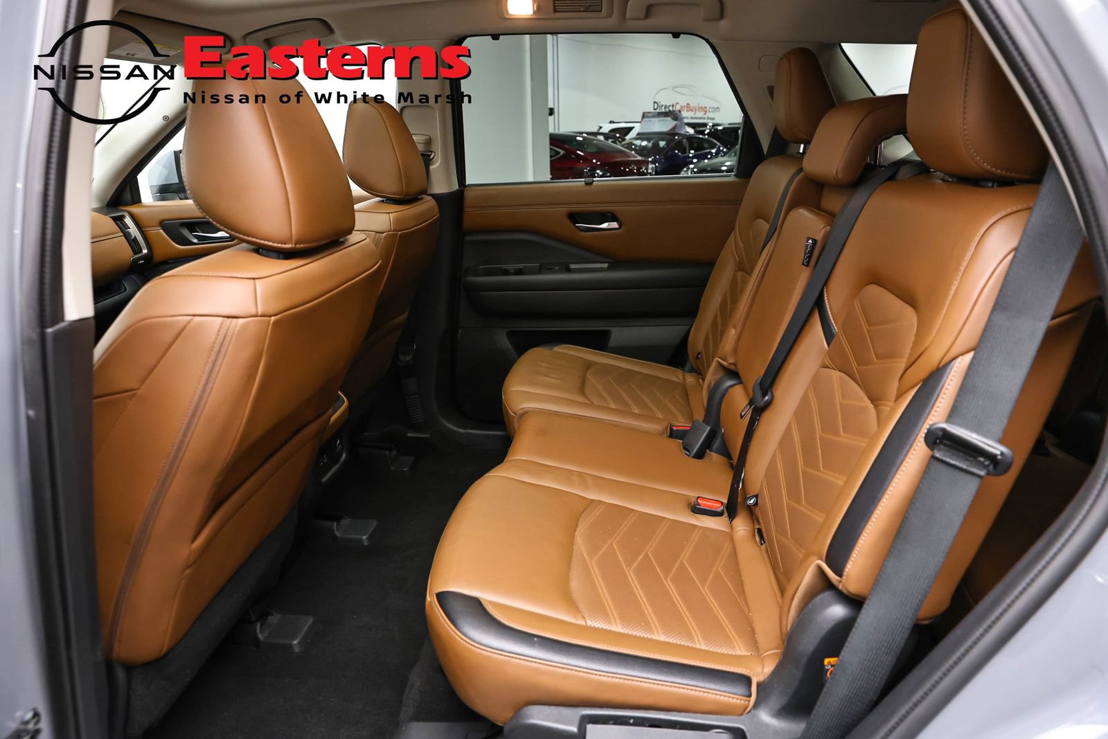 Used 2024 Nissan Pathfinder Platinum w/ Black Appearance Package AWD/4WD image 22