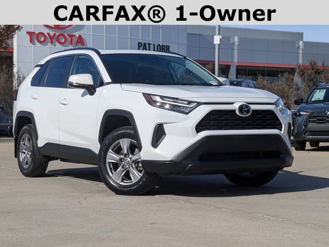Used 2024 Toyota RAV4 XLE image 2
