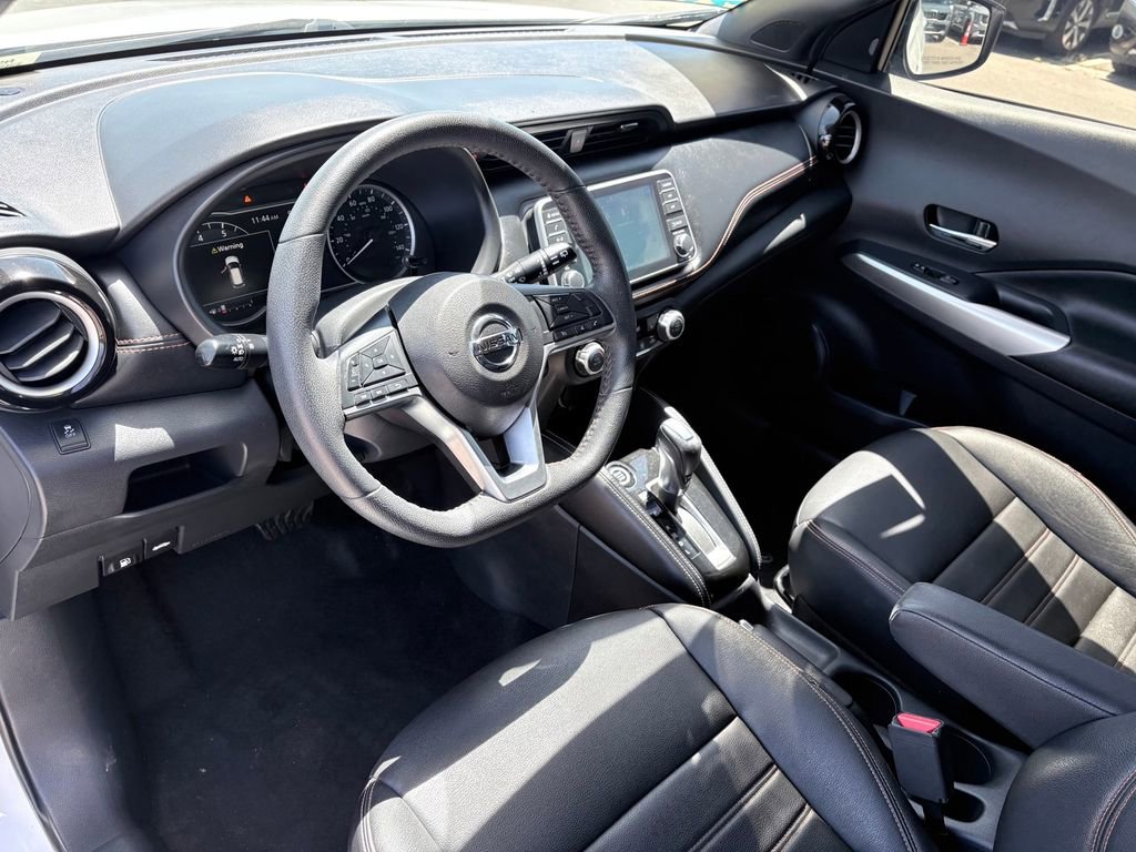 Used 2018 Nissan Kicks SR w/ Premium Package FWD image 7