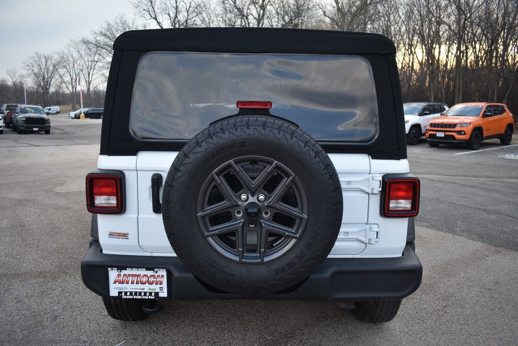 Used 2024 Jeep Wrangler Sport S image 7