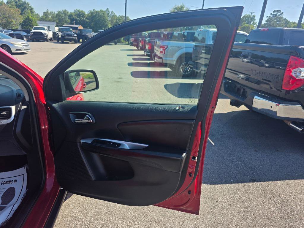 Used 2016 Dodge Journey SE w/ Flexible Seating Group FWD image 10