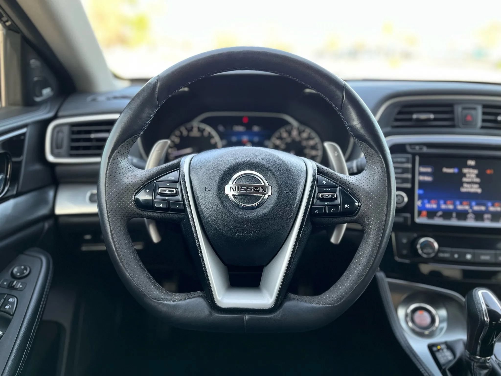 Used 2017 Nissan Maxima SR w/ Midnight Edition FWD image 12