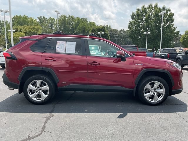 Used 2021 Toyota RAV4 XLE Premium AWD/4WD image 7