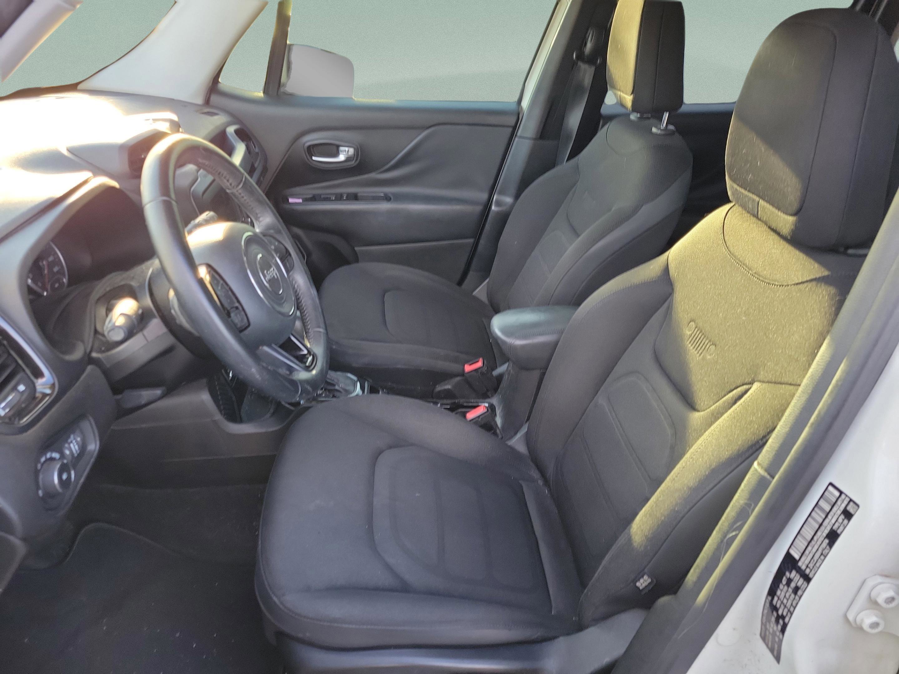 Used 2017 Jeep Renegade Altitude image 10