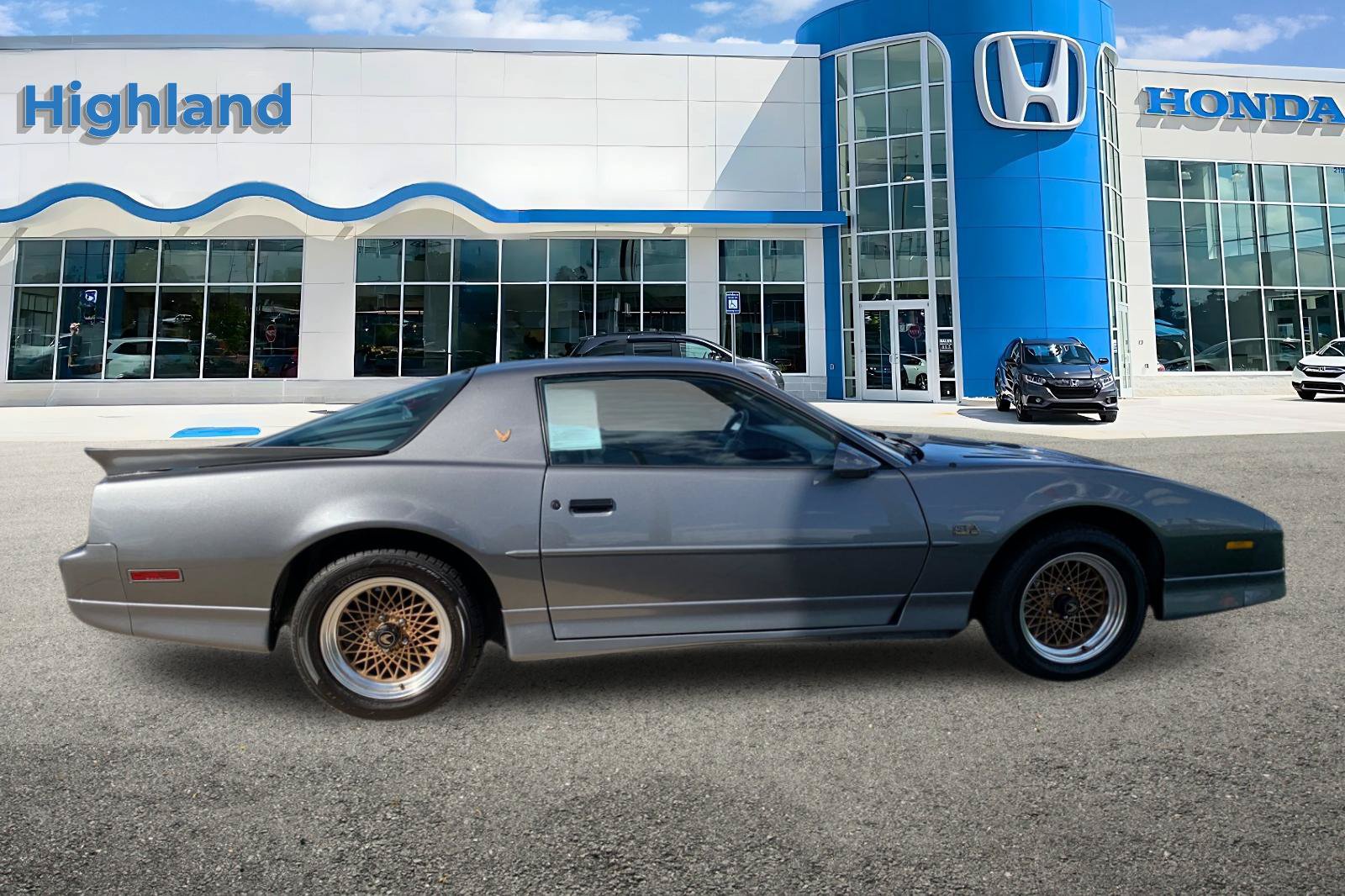 Used 1987 Pontiac Firebird Trans Am RWD image 6