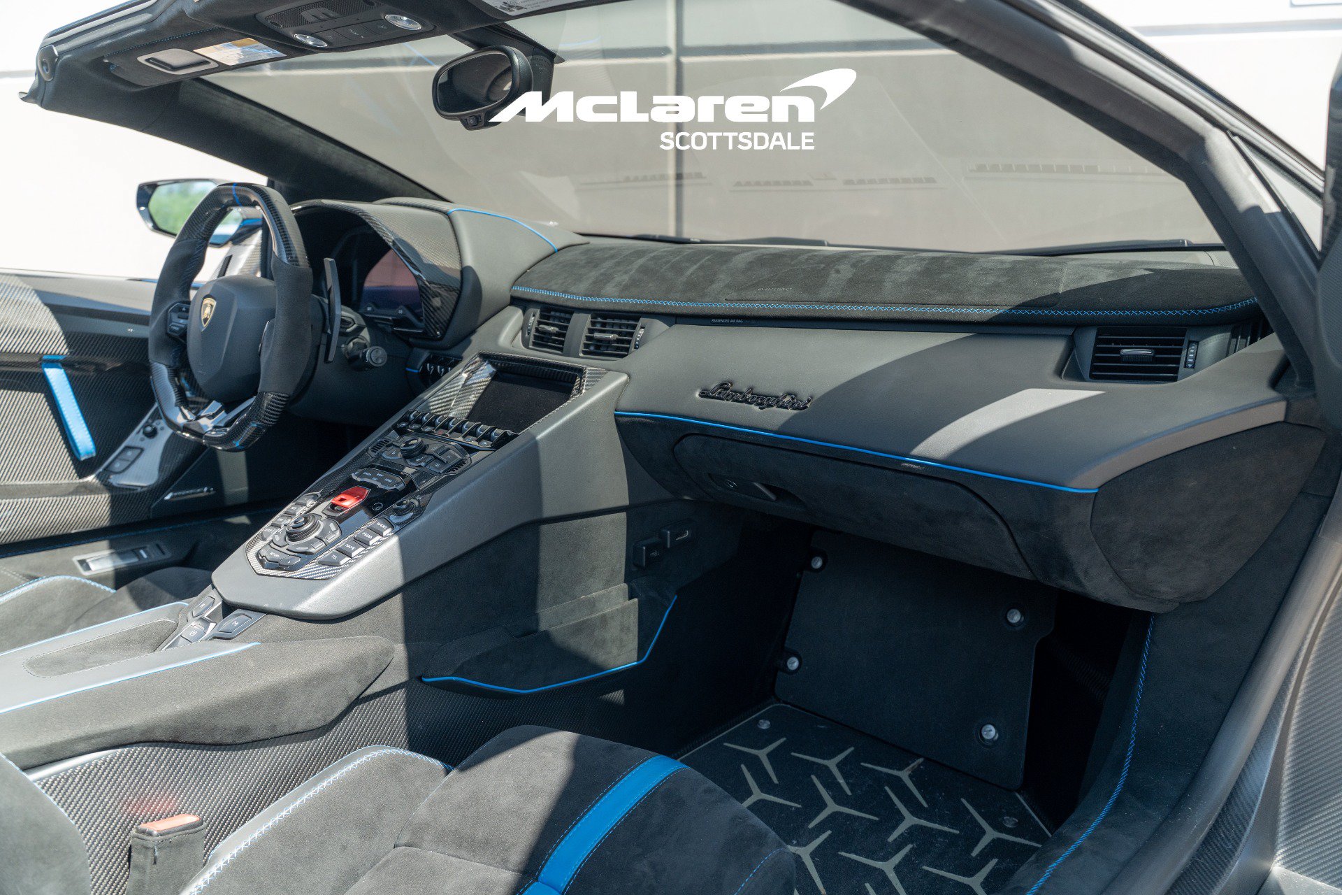 Used 2021 Lamborghini Aventador SVJ AWD/4WD image 19