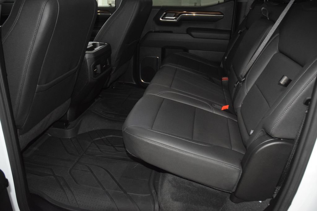 Used 2024 Chevrolet Silverado 1500 RST w/ Redline Edition AWD/4WD image 44