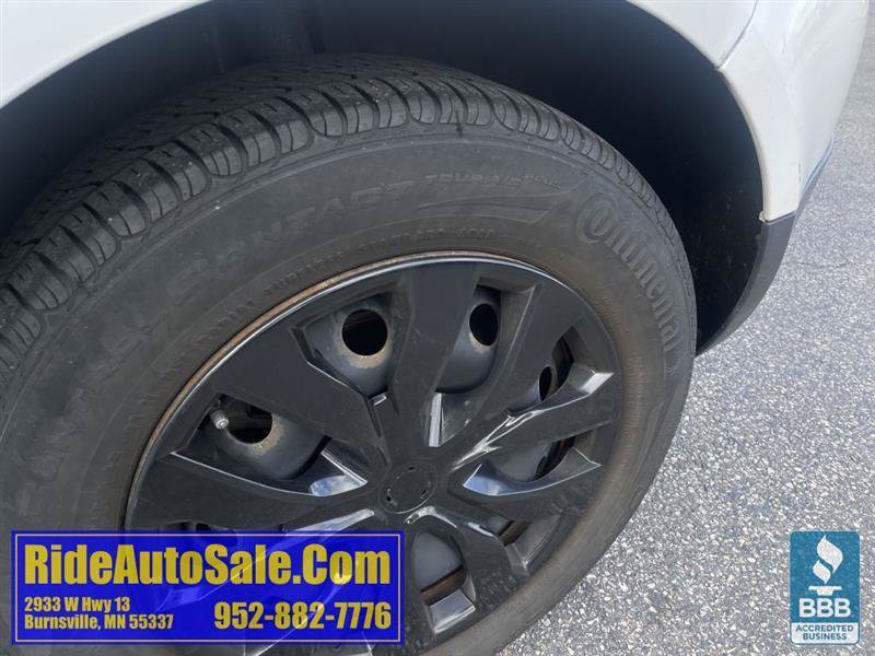 Used 2009 Volkswagen Rabbit S w/ Cold Weather Pkg FWD image 24