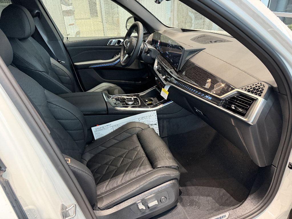 New 2026 BMW X5 xDrive50e w/ M Sport Package image 14