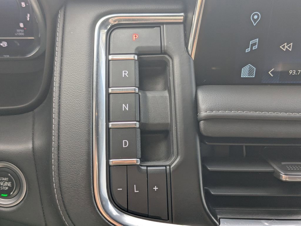 Used 2022 Chevrolet Tahoe LT w/ Luxury Package image 15