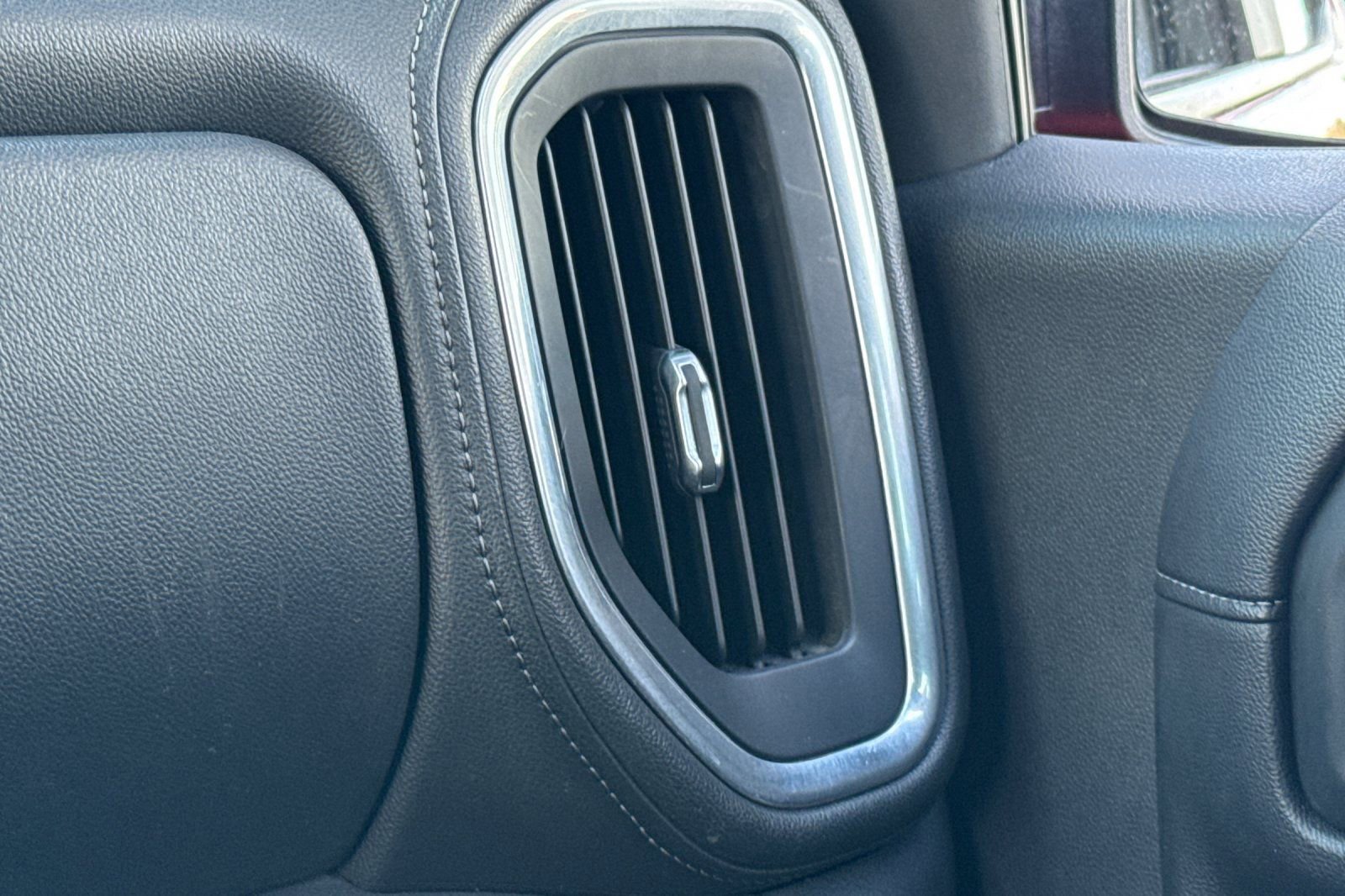 Used 2020 Chevrolet Silverado 1500 RST image 29