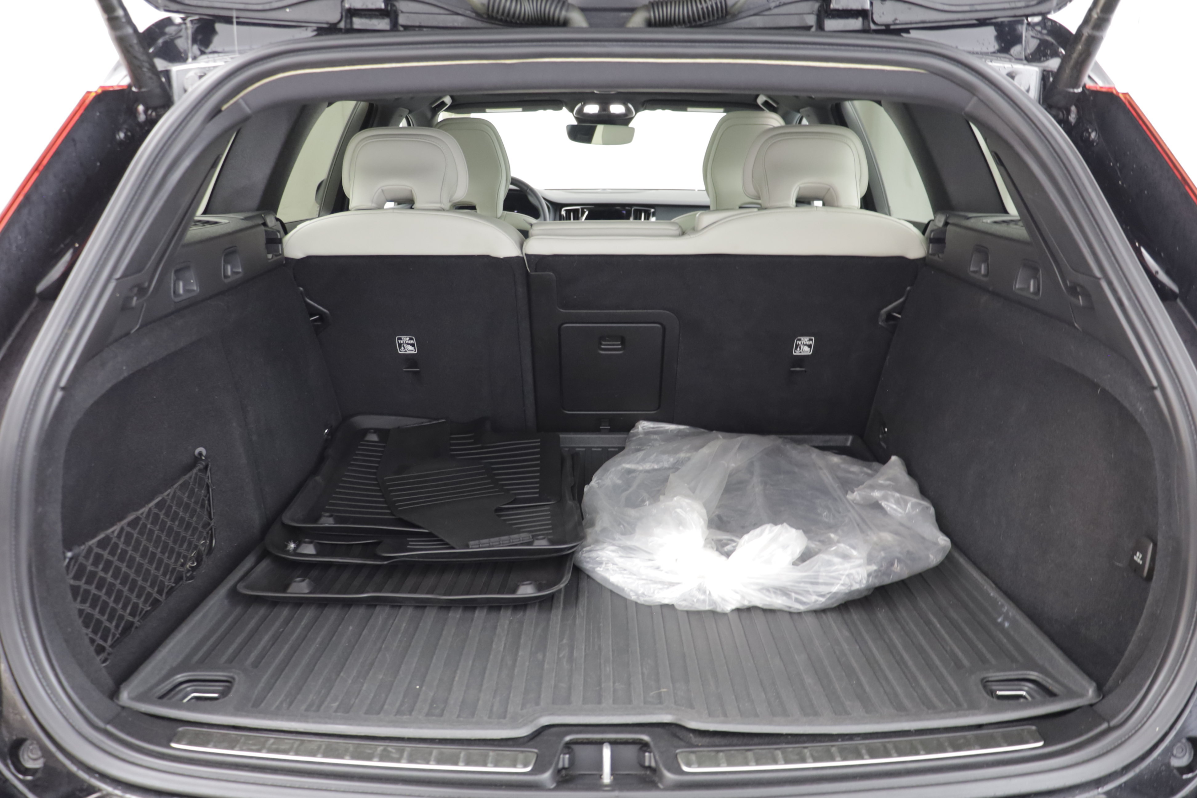 Used 2024 Volvo V60 B5 Cross Country Ultimate w/ Protection Package Premier AWD/4WD image 18