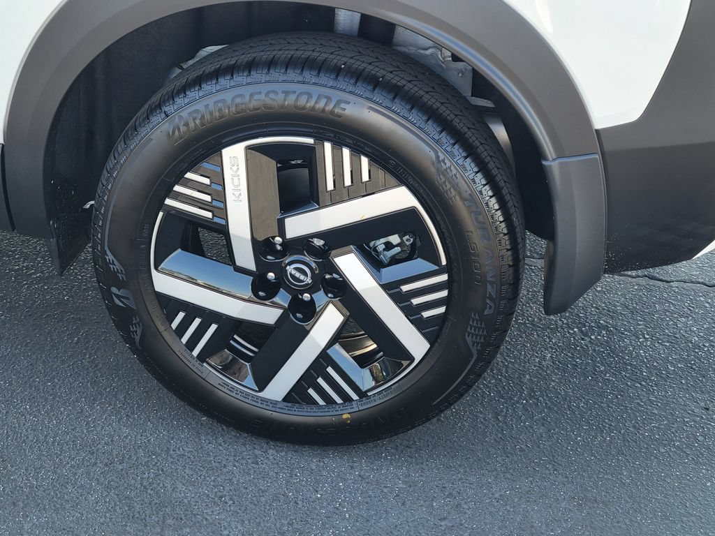 New 2026 Nissan Kicks SV w/ Interior Electronics Package FWD image 2