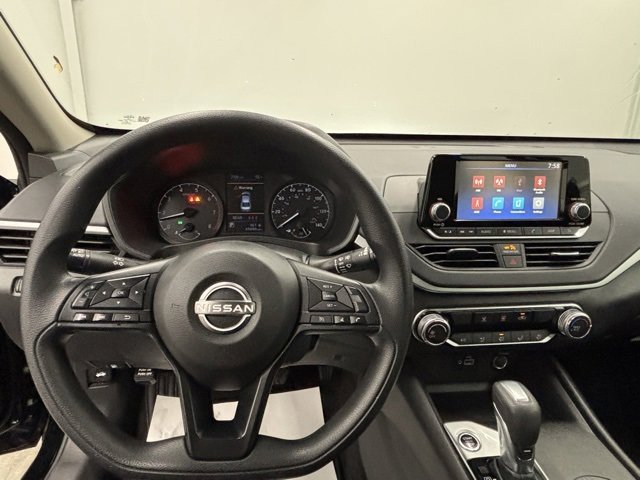 Used 2024 Nissan Altima 2.5 S image 13