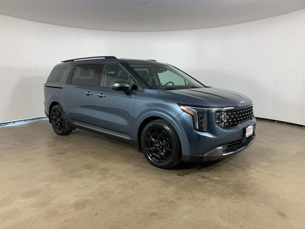 Used 2025 Kia Carnival SX Prestige image 5