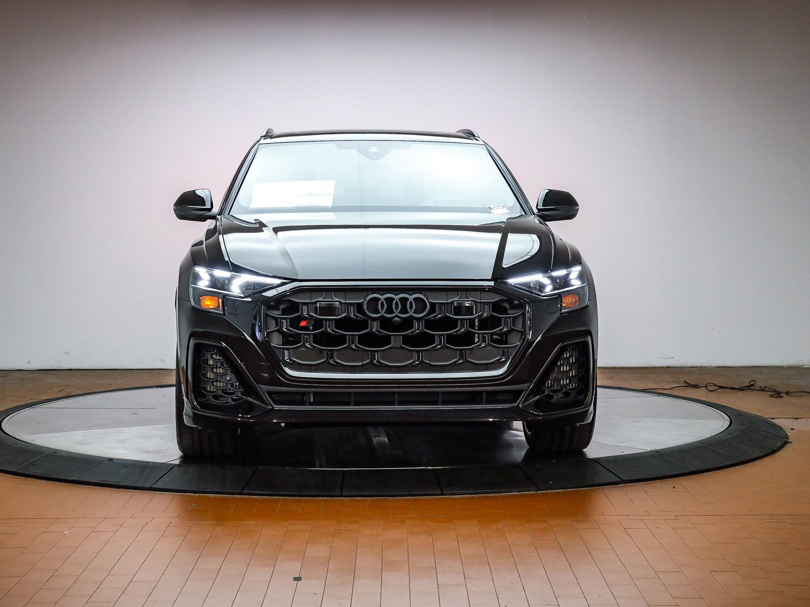 New 2026 Audi SQ8 Prestige image 8