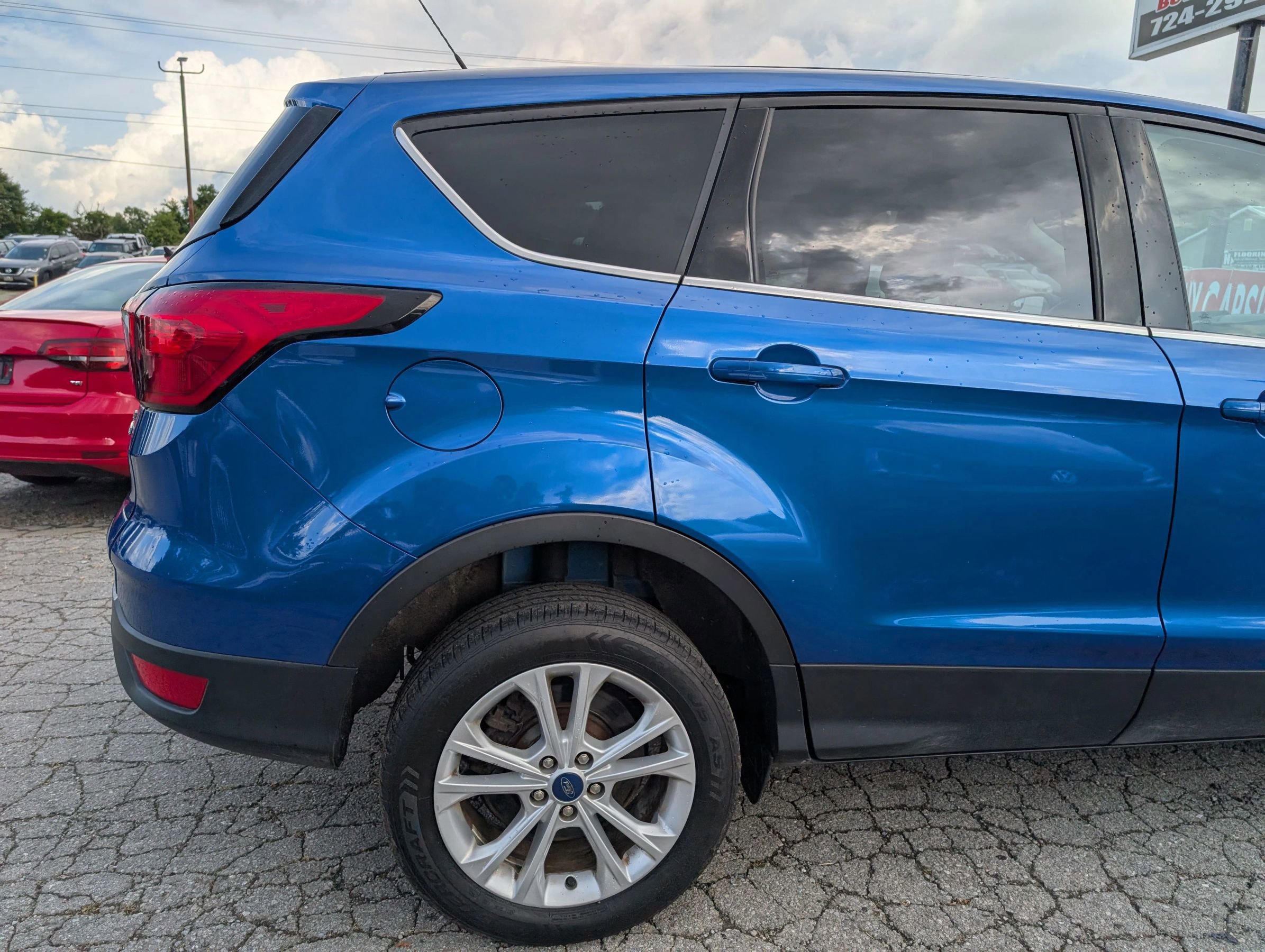 Used 2019 Ford Escape SE image 7