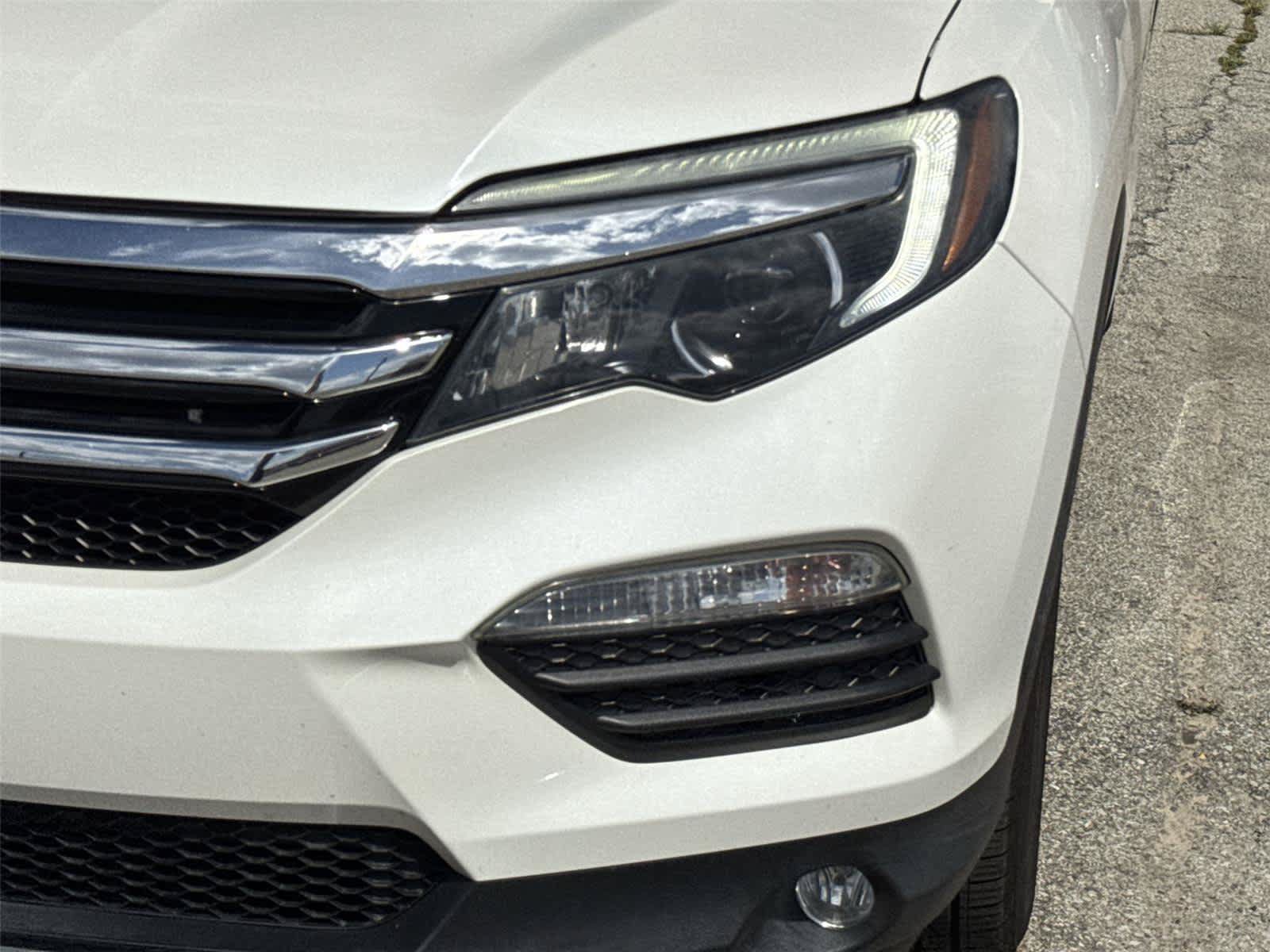Used 2017 Honda Pilot Elite image 9