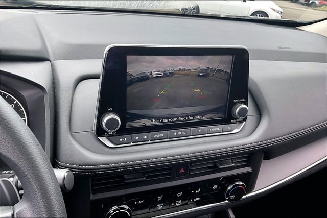 Certified 2025 Nissan Rogue S image 13