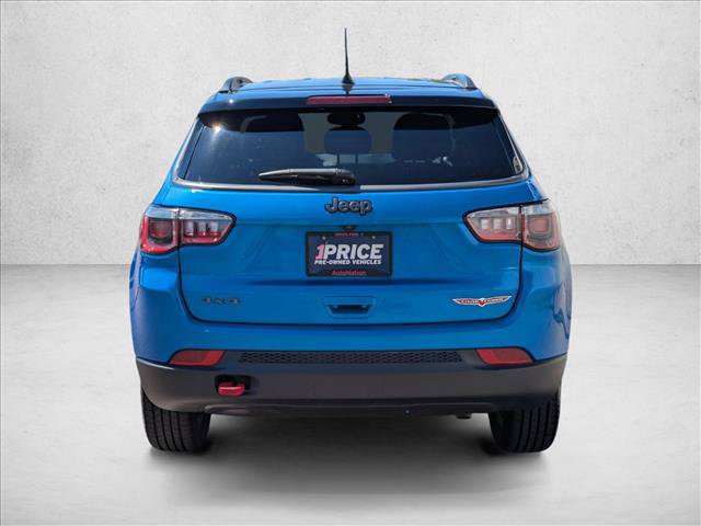 Used 2018 Jeep Compass Trailhawk w/ Leather Interior Group AWD/4WD image 7