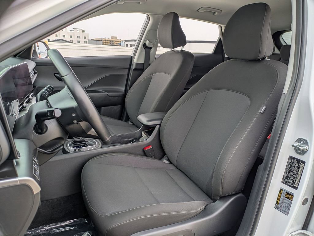 Used 2025 Hyundai Kona SEL FWD image 23