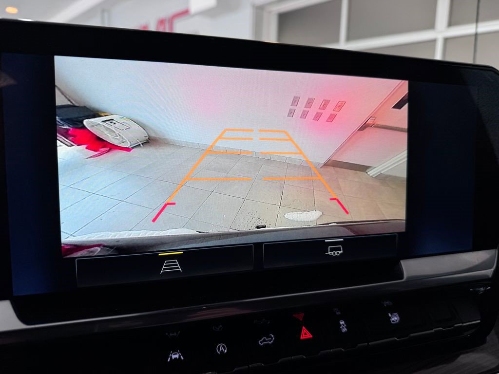 Certified 2024 Chevrolet Silverado 1500 RST image 18